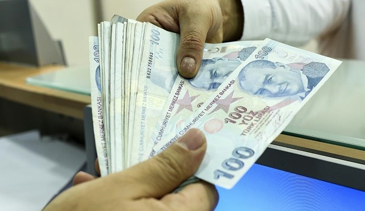 Sondakika! Memurlara güzel haber! Seyyanen zamlar hesaplara yattı