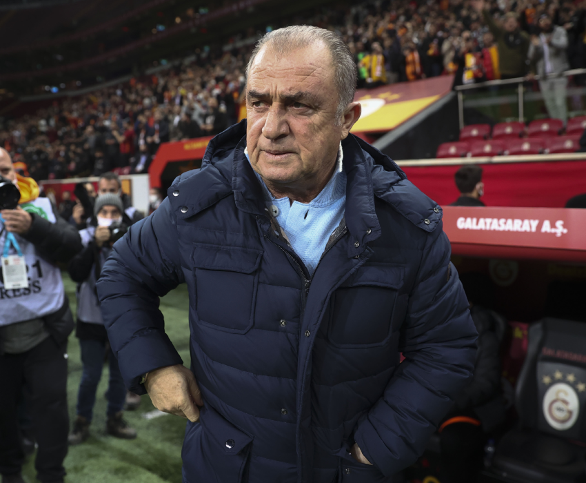 Fatih Terim'e sürpriz teklif! Efsane hocayı 3 ülke davet etti Fatih Terim'e sürpriz teklif! Efsane hocayı 3 ülke davet etti