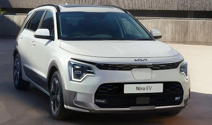 <h3><strong>KIA ELEKTRİKLİ ARAÇLAR GÜNCEL FİYAT LİSTESİ TEMMUZ 2023</strong></h3><p>-Yeni Niro EV - 204 PS -Otomatik - Elegance: 1.605.000 TL</p><p>-EV6 - 229 PS 4X2 Otomatik - Elektrikli - Prestige Long Range: 2.960.000 TL</p>