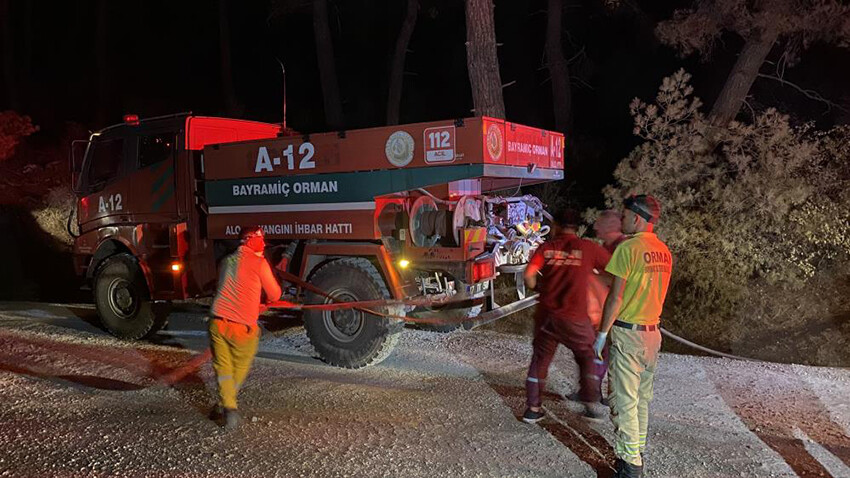 Çanakkale'de orman yangını: Havadan ve karadan müdahale sürüyor Çanakkale'de orman yangını: Havadan ve karadan müdahale sürüyor