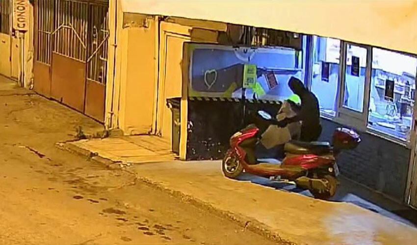 Motosikleti çalınan adam konuştu: Taksidi bile bitmemişti Motosikleti çalınan adam konuştu: Taksidi bile bitmemişti