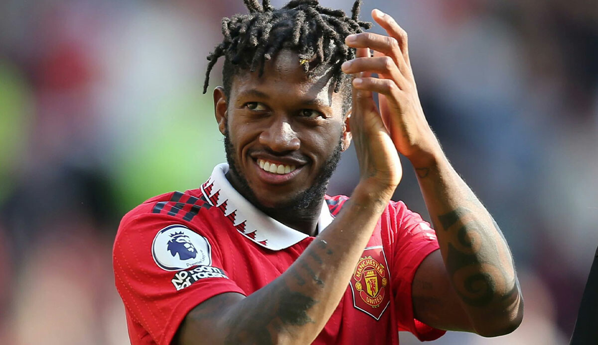 Galatasaray aradığı orta sahayı Manchester United'ta buldu! Erden Timur yıldız oyuncuyu getirmek için İngiltere'ye gitti Galatasaray aradığı orta sahayı Manchester United'ta buldu! Erden Timur yıldız oyuncuyu getirmek için İngiltere'ye gitti