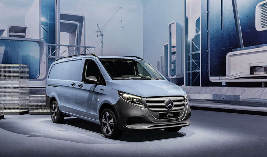 Otomobil devi Mercedes-Benz yeni premium hafif ticari araçlarını tanıttı Mercedes
