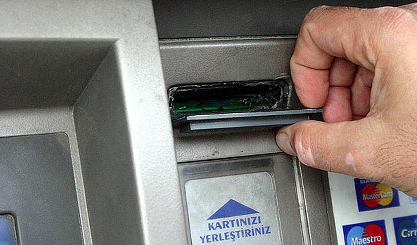 Sahte paraları ATM'lerde gerçek parayla değiştiren şüpheli yakalandı
