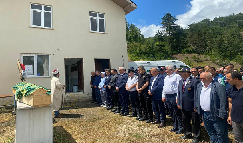 Şehit babası bir evlat acısını daha kaldıramadı