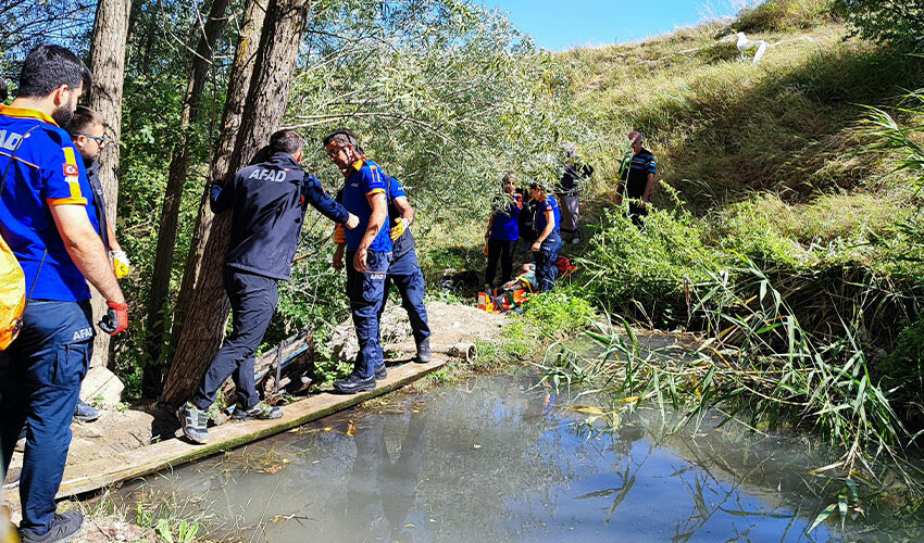 Ekipler seferber oldu: Dengesini kaybeden kadın yaklaşık 10 metre yükseklikten düştü