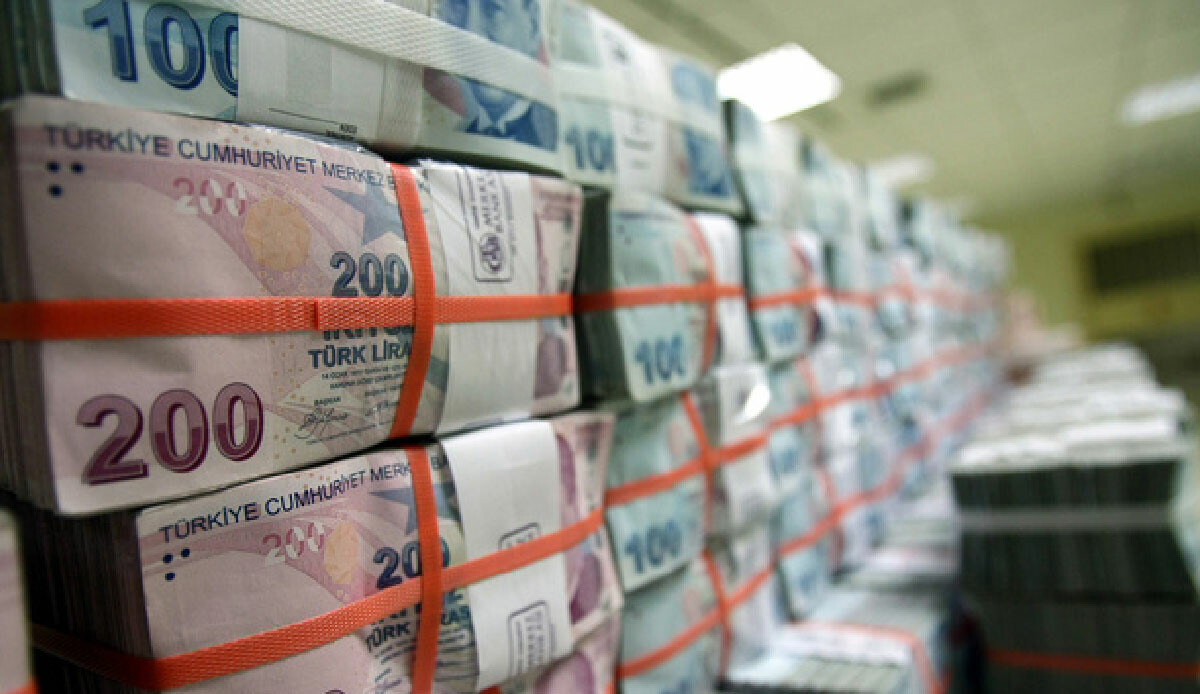 Merkez Bankası Başkanı Erkan dün işaret etti: Mevduat faizleri 1 ayda 12 puan düştü Merkez Bankası Başkanı Erkan dün işaret etti: Mevduat faizleri 1 ayda 12 puan düştü