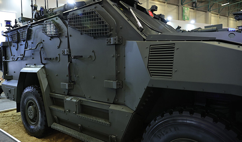 <h3><strong>IDEF 2023'TE YERLİ MOTORLA SERGİLENDİ</strong></h3><p>Altınhan, fuarda VURAN'ı yerli motorla sergilediklerini ifade ederek, 