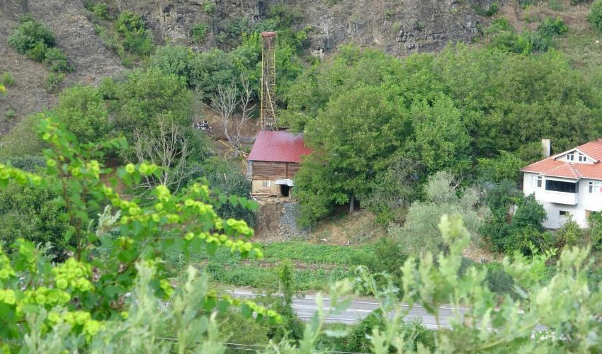 Cumhuriyet Başsavcılığı talimat verdi... Bolu'da esrarengiz kazı! Köylüler: Bizi yaklaştırmıyorlar Cumhuriyet Başsavcılığı talimat verdi... Bolu'da esrarengiz kazı! Köylüler: Bizi yaklaştırmıyorlar