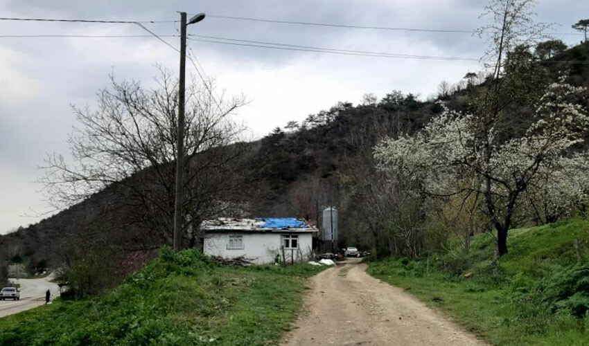 Cumhuriyet Başsavcılığı talimat verdi... Bolu'da esrarengiz kazı! Köylüler: Bizi yaklaştırmıyorlar Cumhuriyet Başsavcılığı talimat verdi... Bolu'da esrarengiz kazı! Köylüler: Bizi yaklaştırmıyorlar