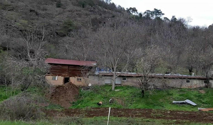 Cumhuriyet Başsavcılığı talimat verdi... Bolu'da esrarengiz kazı! Köylüler: Bizi yaklaştırmıyorlar Cumhuriyet Başsavcılığı talimat verdi... Bolu'da esrarengiz kazı! Köylüler: Bizi yaklaştırmıyorlar