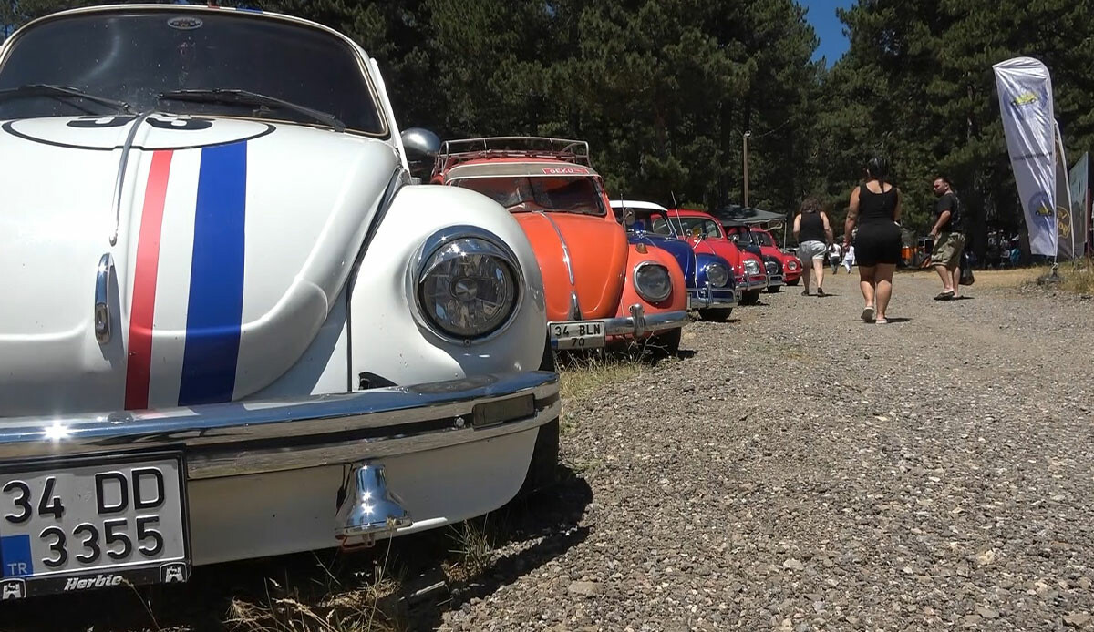 Hem tatil hem yarışma: Birbirinden renkli Vosvoslar sergilendi, halk akın etti!