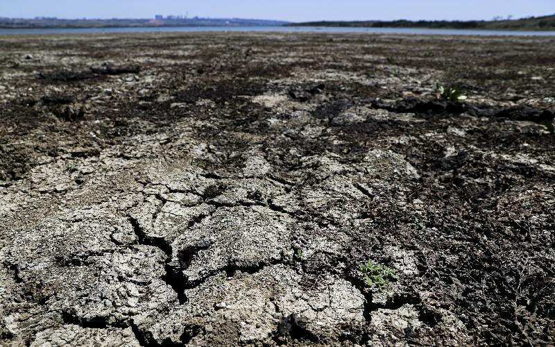 İstanbul’un su kaynağında tedirgin eden görüntü! 100 metreye kadar çekildi