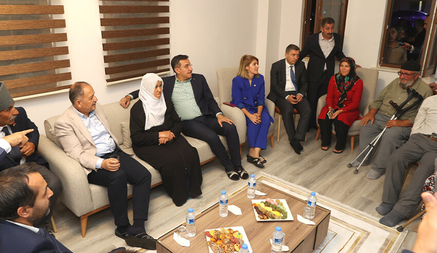 Bakan Özhaseki: Konutlar 8-9 şiddetindeki depreme dayanıklı inşa edildi Bakan Özhaseki: Konutlar 8-9 şiddetindeki depreme dayanıklı inşa edildi