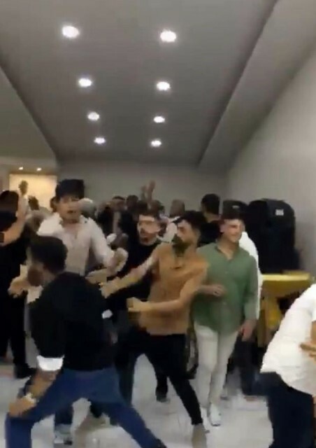 Düğün salonu bir anda karıştı! En mutlu günleri zehir oldu Sakarya-kavga-düğün