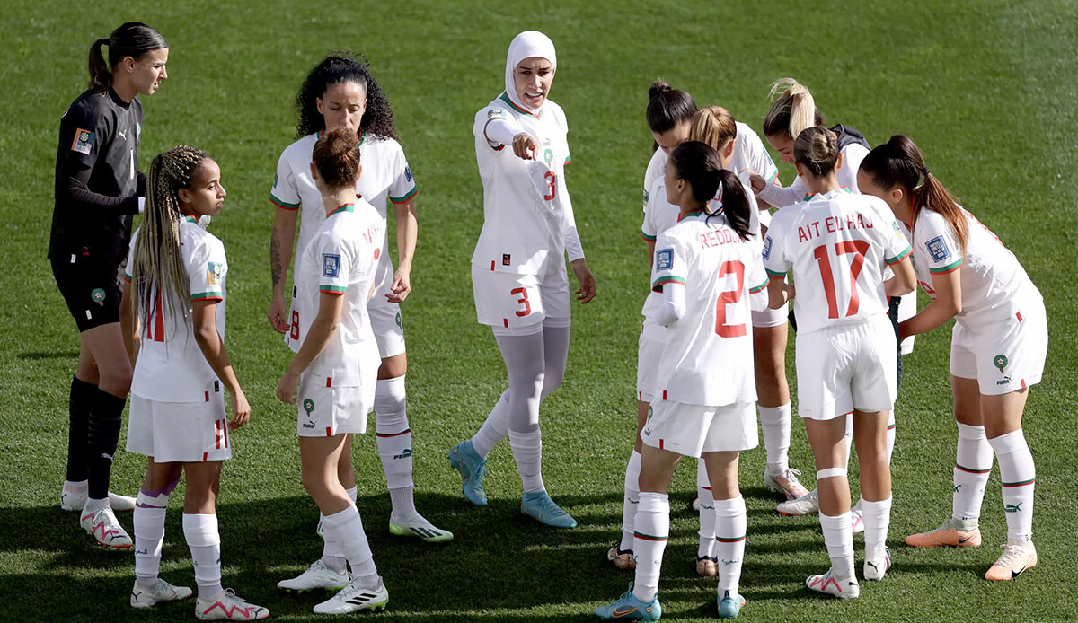 Nouhaila Benzina Dünya Kupası tarihinde başörtülü mücadele eden ilk futbolcu oldu Nouhaila Benzina Dünya Kupası tarihinde başörtülü mücadele eden ilk futbolcu oldu