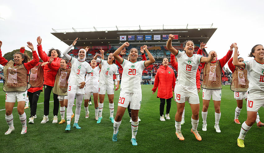 Nouhaila Benzina Dünya Kupası tarihinde başörtülü mücadele eden ilk futbolcu oldu