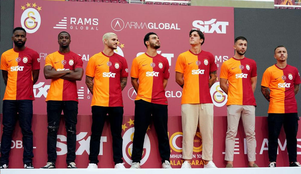 Galatasaray'dan Icardi, Zaha, Zaniolo, Halil, Bakambu, Kaan ve Angelino için taraftara açık imza töreni Galatasaray'dan Icardi, Zaha, Zaniolo, Halil, Bakambu, Kaan ve Angelino için taraftara açık imza töreni