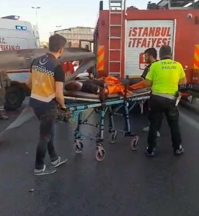 E-5 Karayolu’nda otomobil bariyere ok gibi saplandı: 1 ölü  Mertcan A.- Bakırköy kaza