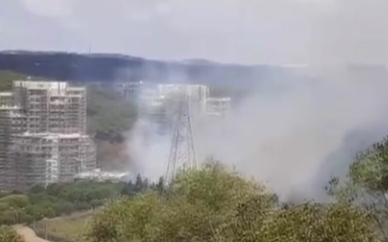 Kağıthane'de yangın: Paniğe neden olan alevler söndürüldü