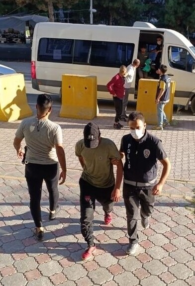 Malatya'da 34 düzensiz göçmen yakalandı! 2 şüpheli tutuklandı  malatya- düzensiz göçmen