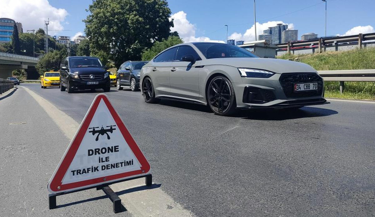 Dron destekli trafik denetimi: Sürücülere ceza yağdı Dron destekli trafik denetimi: Sürücülere ceza yağdı