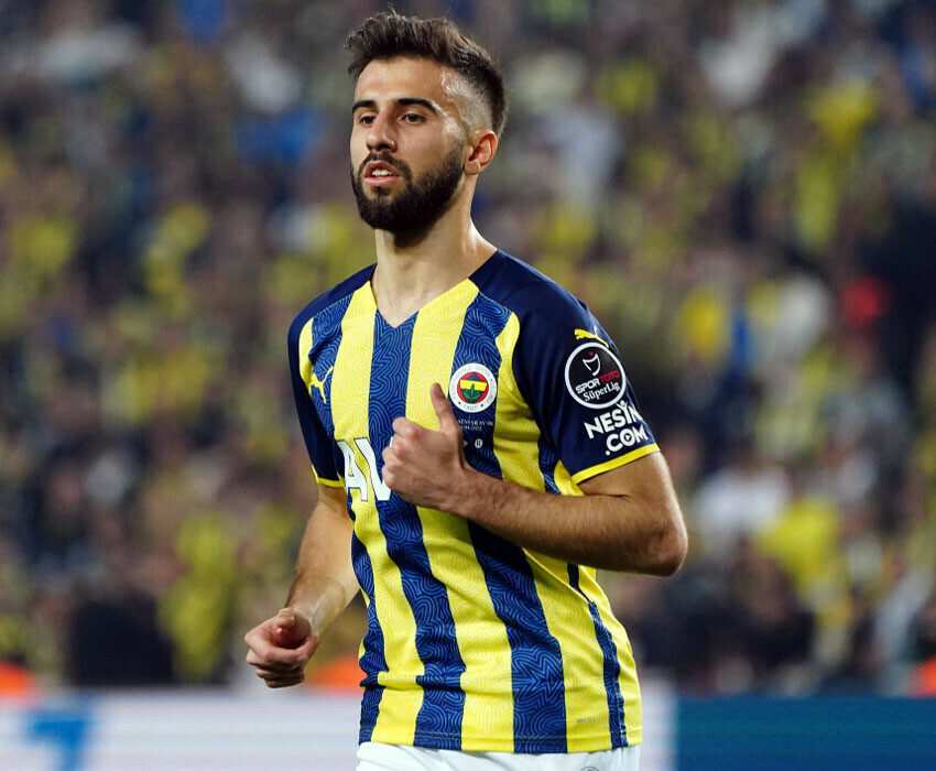 Fenerbahçe'de yaprak dökümü sürüyor! Diego Rossi İstanbul'dan ayrıldı