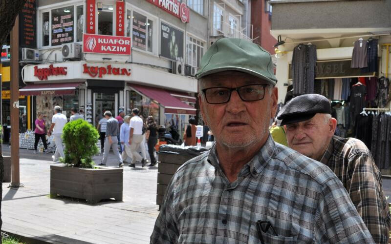 Eskişehir’de ekmeğe zam! Fırıncı az buldu, vatandaş 'Fırsatçılık' dedi Eskişehir’de ekmeğe zam! Fırıncı az buldu, vatandaş 'Fırsatçılık' dedi