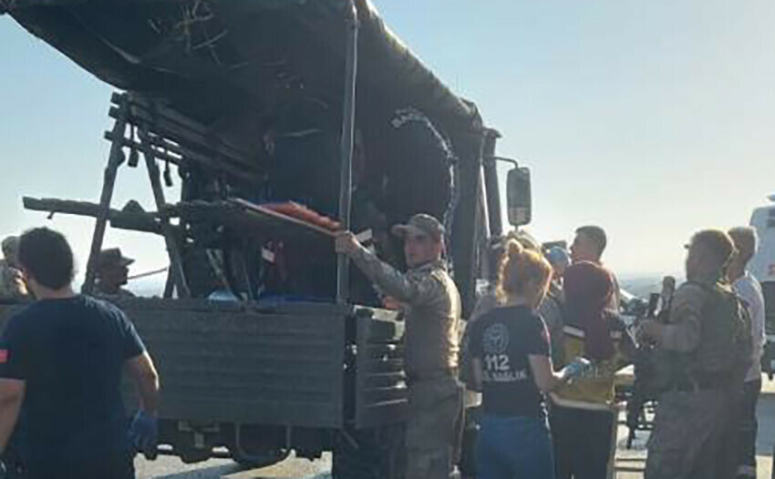 Hatay'da askeri araç tıra çarptı: 10 asker yaralandı