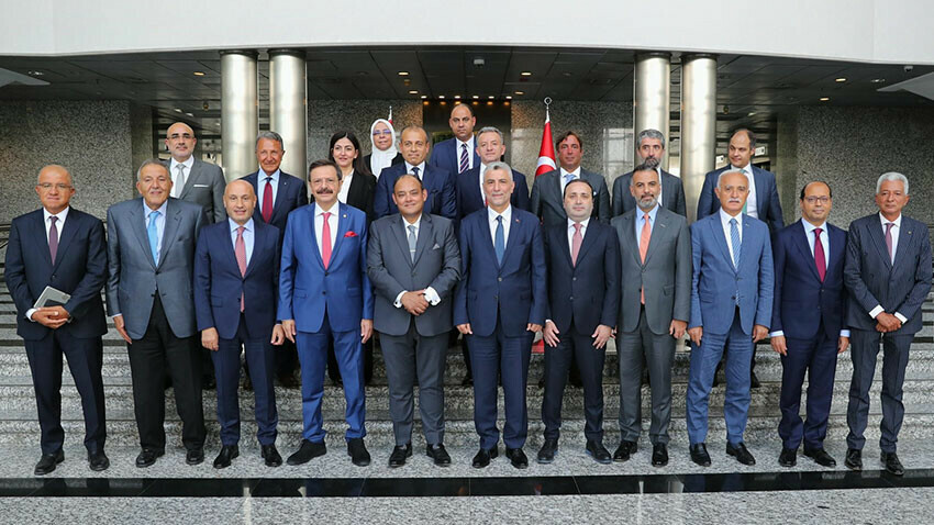 Ticaret Bakanı Ömer Bolat, Mısır Ticaret ve Sanayi Bakanı Ahmet Samir Saleh ile bir araya geldi.