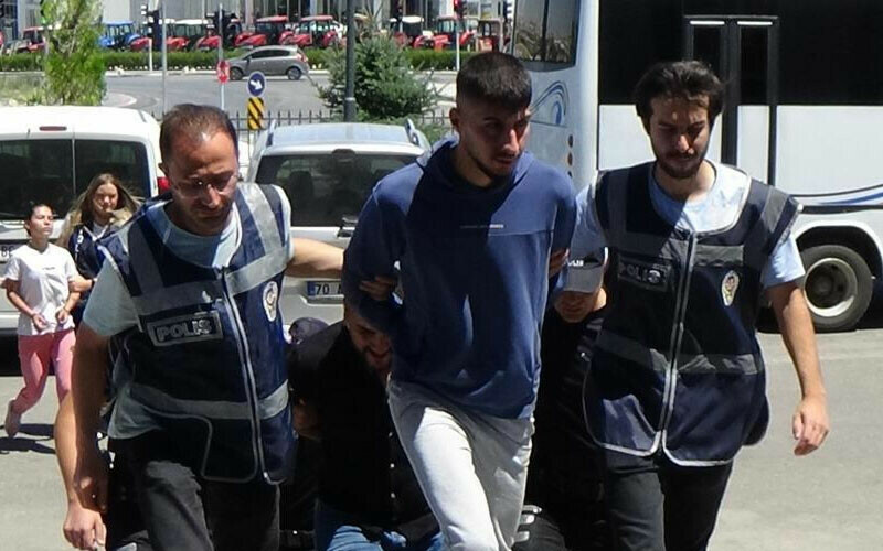 Karaman’da korkunç cinayet: Sevgilisine kocasını öldürttü Karaman’da korkunç cinayet: Sevgilisine kocasını öldürttü