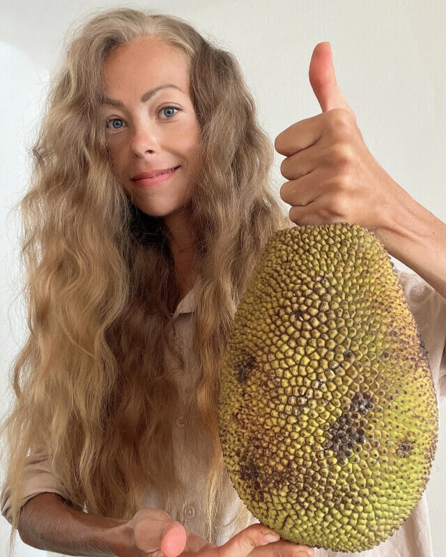 Vegan sosyal medya fenomeni Zhanna Samsonova açlıktan hayatını kaybetti Vegan sosyal medya fenomeni Zhanna Samsonova açlıktan hayatını kaybetti