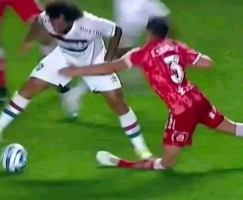 Marcelo çalım atarken rakibin ayağını kırdı! Sahayı ağlayarak terk edip, özür diledi Marcelo çalım atarken rakibin ayağını kırdı! Sahayı ağlayarak terk edip, özür diledi
