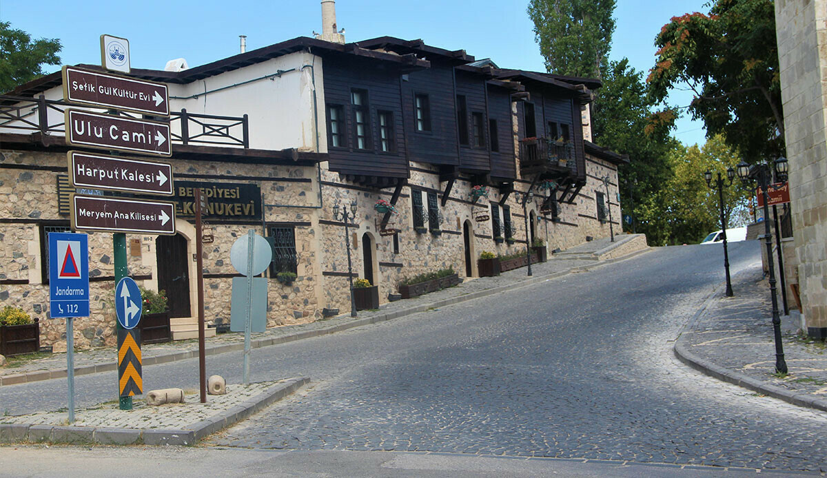 Eyyam-ı bahur sokakları ıssız bıraktı: Turizm durma noktasına geldi Eyyam-ı bahur sokakları ıssız bıraktı: Turizm durma noktasına geldi