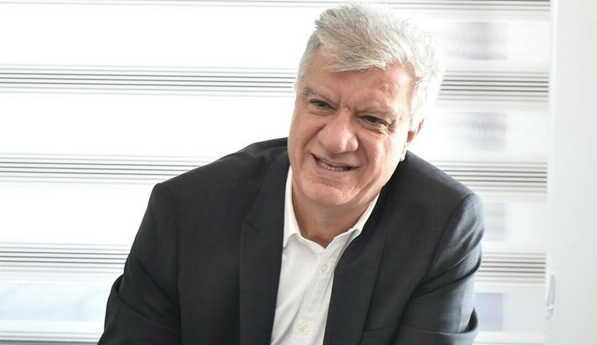 Beyin kanaması geçiren Narlıdere Belediye Başkanı tedbiren entübe edildi Beyin kanaması geçiren Narlıdere Belediye Başkanı tedbiren entübe edildi