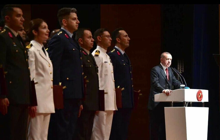 TSK üst kademesinde bir ilk: Deniz Kuvvetlerine kadın amiral atandı