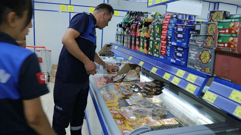 Ünlü markette insan sağlığı hiçe sayıldı! Market zincirinden beklenmeyen hareket: Rafları görenler şok oldu BİM- Kırıkkale