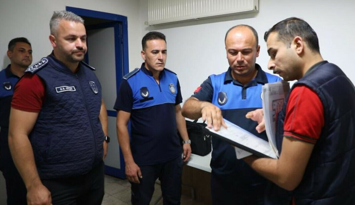 Ünlü markette insan sağlığı hiçe sayıldı! Market zincirinden beklenmeyen hareket: Rafları görenler şok oldu Ünlü markette insan sağlığı hiçe sayıldı! Market zincirinden beklenmeyen hareket: Rafları görenler şok oldu