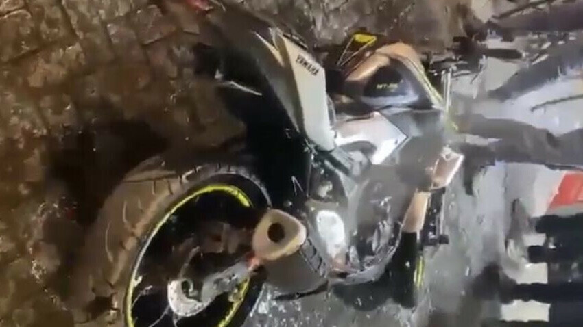 Beşiktaş Çarşı’da kanlı pusu! Motosikletli bir kişiyi boynundan vurdular