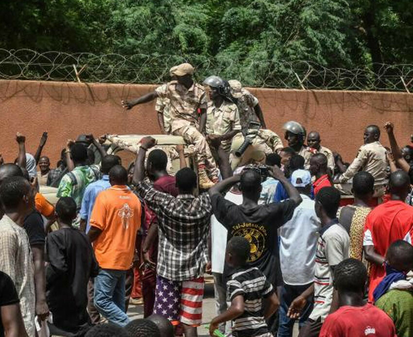 Nijer'den tehdit! ''ECOWAS üyelerinden birine saldırırız'' Nijer'den tehdit! ''ECOWAS üyelerinden birine saldırırız''