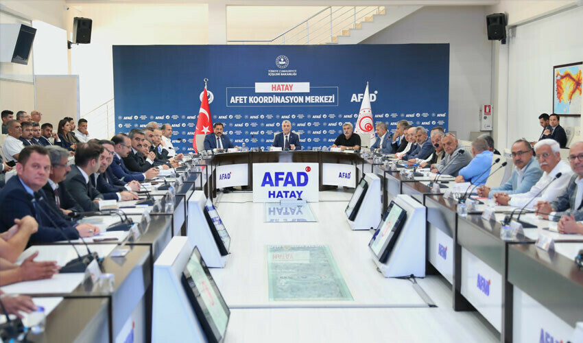 Bakan Bolat'tan Hatay açıklaması: Ayrı bir önem veriyoruz