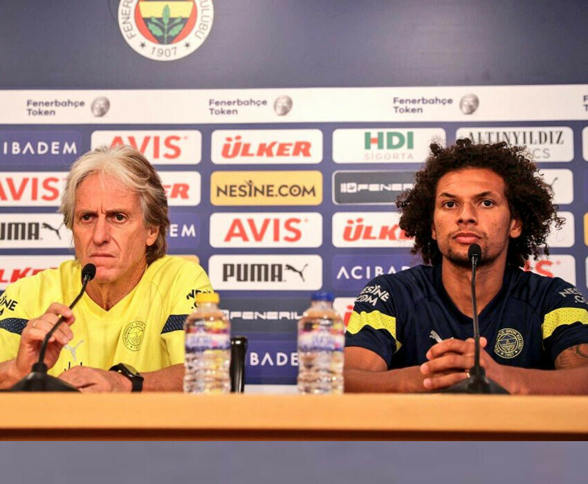 Willian Arao Fenerbahçe'ye veda etti! Brezilyalı yıldızın yeni takımı açıklandı Willian Arao Fenerbahçe'ye veda etti! Brezilyalı yıldızın yeni takımı açıklandı