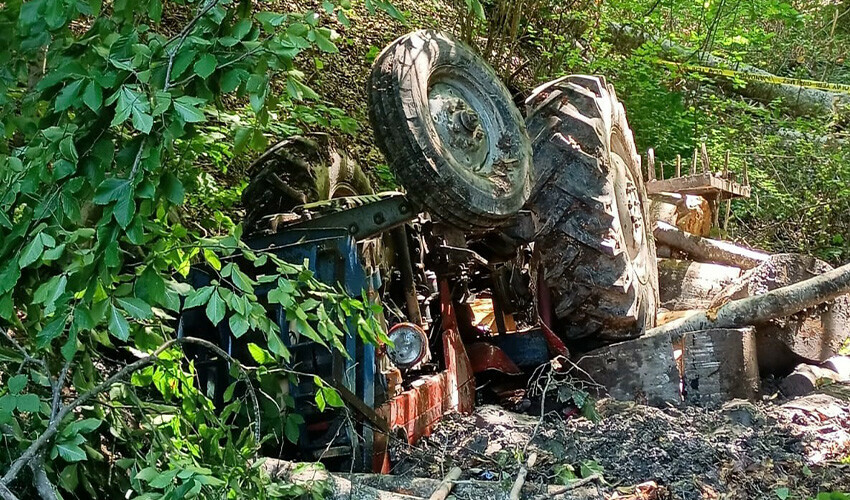 Feci kaza: Kullandığı traktörün altında kaldı Feci kaza: Kullandığı traktörün altında kaldı