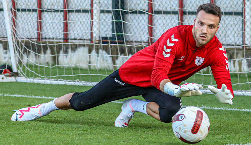 Emre Kılınç resmen Samsunspor'da! 3 yıllık imzayı bonservissiz attı Emre Kılınç resmen Samsunspor'da! 3 yıllık imzayı bonservissiz attı