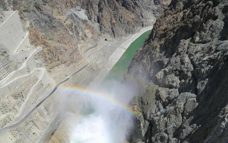 Yusufeli Barajı’nın kapaklarının açılmasıyla görsel şölen oluştu