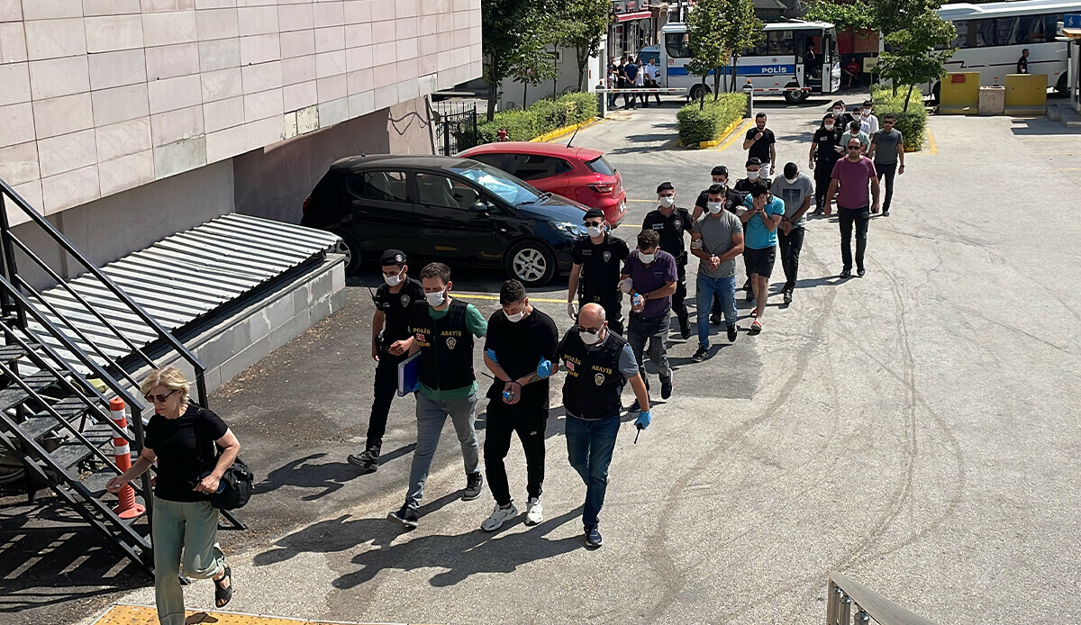 İki grup arasında bıçaklı kavga ölümle sonuçlandı İki grup arasında bıçaklı kavga ölümle sonuçlandı