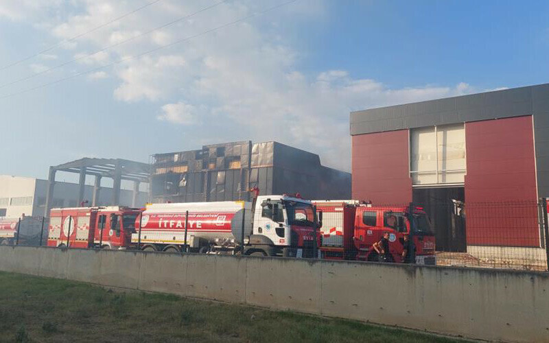 Tekirdağ'da kimya fabrikasında yangın! Peş peşe patlamalar yaşandı nedeni belli oldu Tekirdağ'da kimya fabrikasında yangın! Peş peşe patlamalar yaşandı nedeni belli oldu