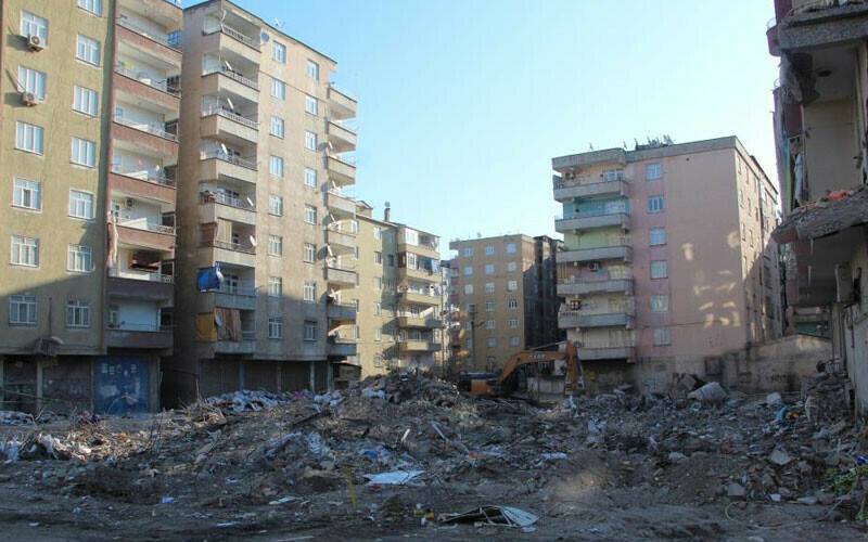 Depremde 60 kişiye mezar olmuştu: Ruhsatsız ve projesiz olduğu ortaya çıktı