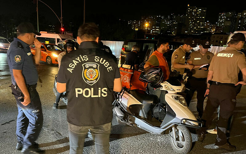 İstanbul’da 68 noktada motosiklet denetimi: Sürücülere ceza yağdı İstanbul’da 68 noktada motosiklet denetimi: Sürücülere ceza yağdı