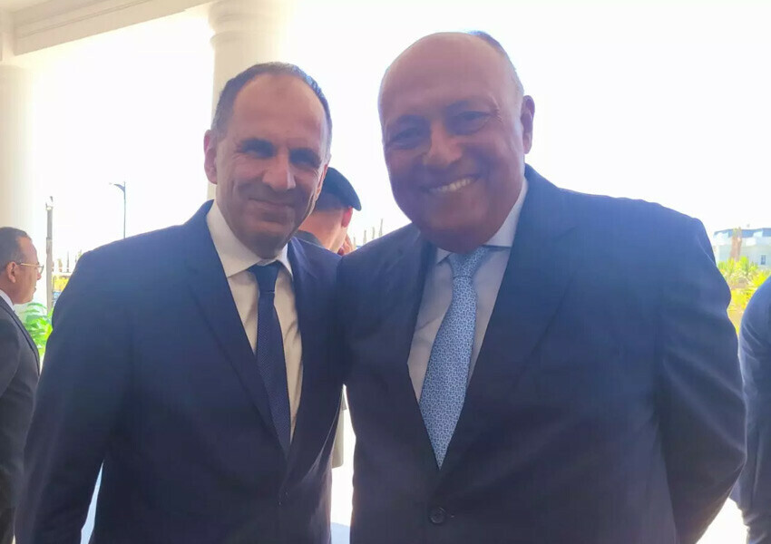 Yunan Dışişleri Bakanı'ndan Mısır televizyonunda Türkiye'ye Kıbrıs mesajı: Birlikte çalışmaya hazırız